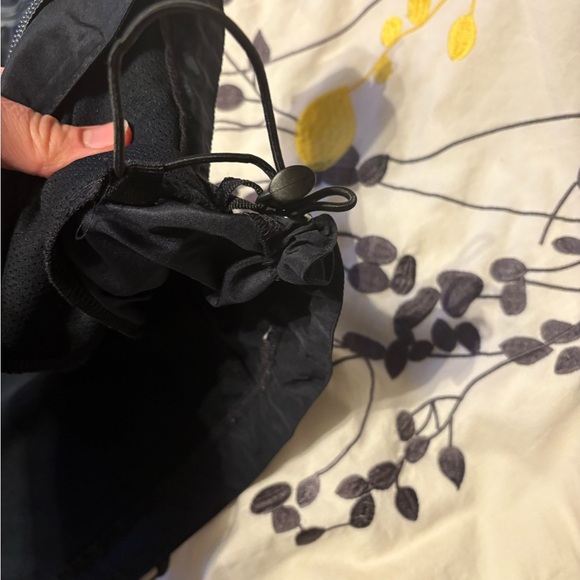 SUGOi Cycling Running Jacket Zip Off Arms - Picture 12 of 16